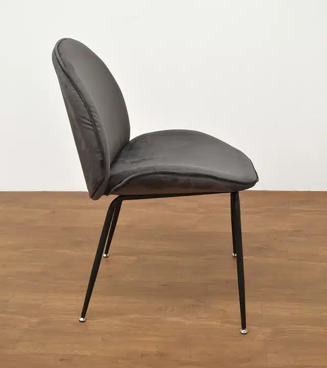SILLA BEETLE CON PATAS NEGRAS